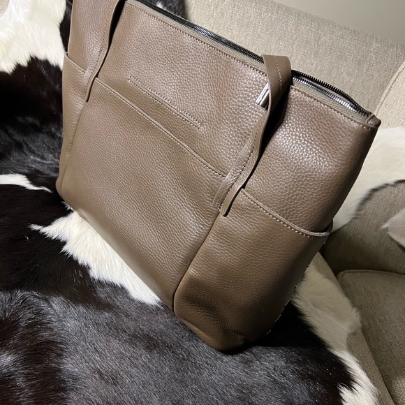 Hammitt Large Addie New - Picture 2 of 3